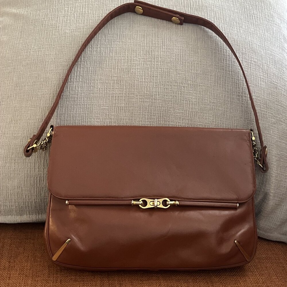 Susan Gail Leather Shoulder Bag Horsebit Clasp Vintage Equestrian Style Cognac